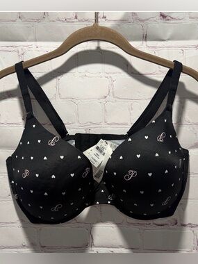 PINK Victoria’s Secret Black Heart-Print Bra New With tags Size 38DD